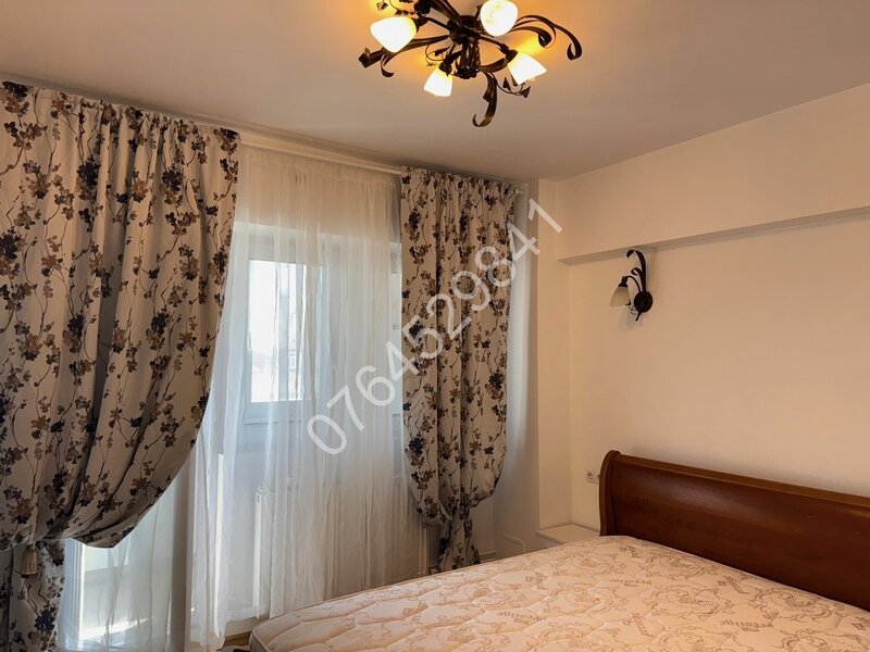Ultracentral, Universitate, vis a vis Coltea str. Ion Nistor, metrou (100m)