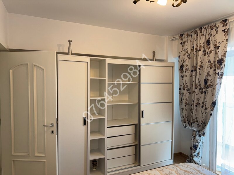 Ultracentral, Universitate, vis a vis Coltea str. Ion Nistor, metrou (100m)