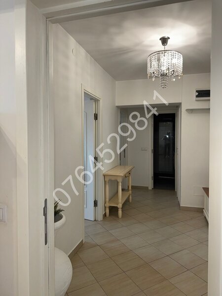 Ultracentral, Universitate, vis a vis Coltea str. Ion Nistor, metrou (100m)