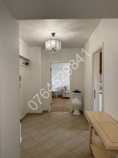 Ultracentral, Universitate, vis a vis Coltea str. Ion Nistor, metrou (100m)