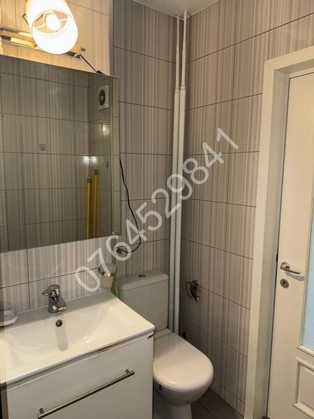 Ultracentral, Universitate, vis a vis Coltea str. Ion Nistor, metrou (100m)